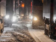 В очакване на "тонове" сняг: Отмениха десетки полети от летището във Франкфурт, редица магистрали в страната остават блокирани