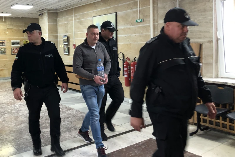 Доведоха в Пловдив извършителя на убийството в офис за бързи кредити