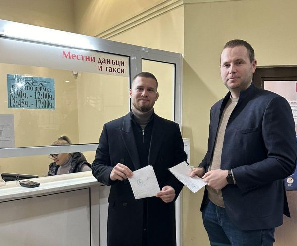 TD Кметът на район Тракия   и заместник кметът Красимир Терзиев дадоха пример