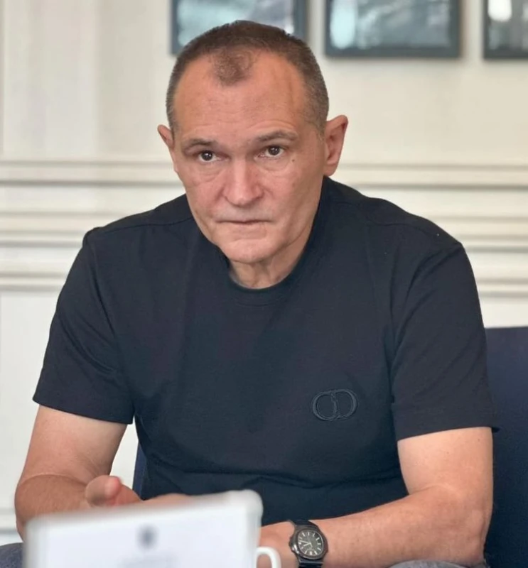 Претърсват имоти на Васил Божков