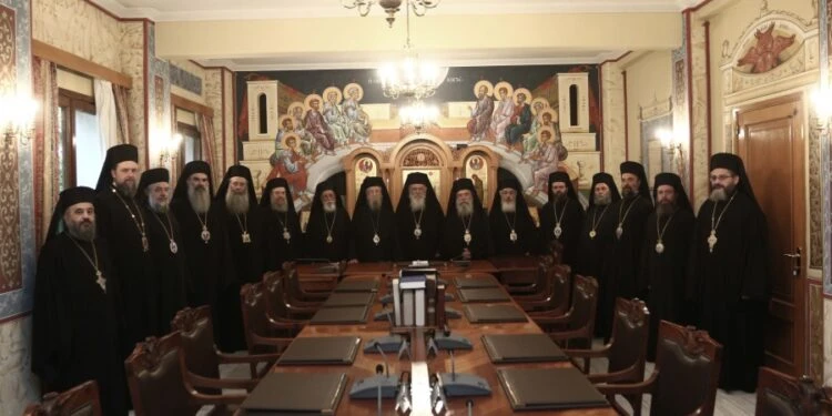 Гръцката църква поиска референдум за еднополовите бракове