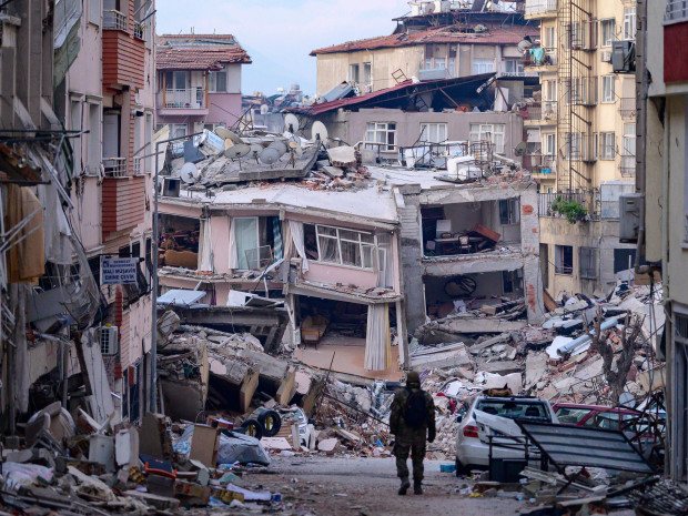 Сеизмолог: Със сигурност земетресение oт 7 по Рихтер в Истанбул ще се усети в България, но няма да има сериозни щети