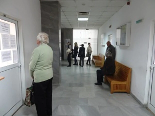 Много пенсионери взимат повече пари от работещите на минимална заплата