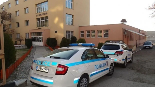 Полицията в Пловдив на крак заради бомбени заплахи в училища