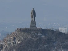 Бих прошепнал на съветския войник с красиво име само: "До скоро! Ще се видим в музея"