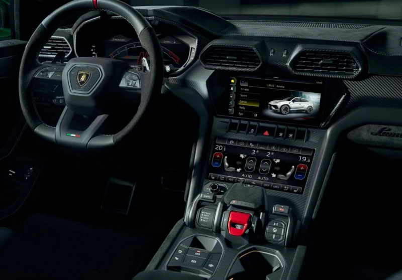 Известна българка продава Lamborghini Urus за 400 000 лева