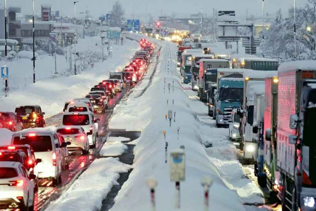 Метеоролозите в Япония прогнозират че днес ще вали повече сняг