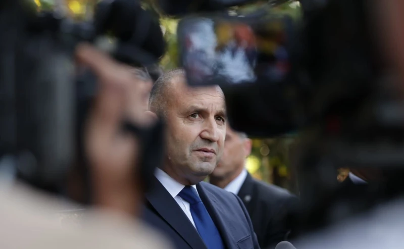Ще бламира ли президентът клетвата на Атанасова и Белазелков?