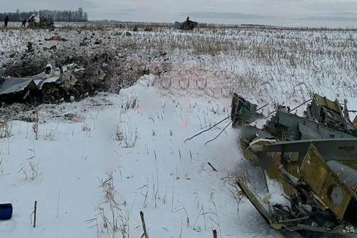 Военна лаборатория в Москва започна дешифрирането на "черните кутии" на сваления Ил-76