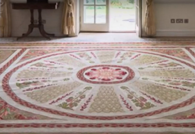 Уникален български килим краси дома на крал Чарлз III в