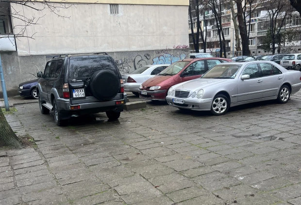 Ще бъде ли решен въпросът с паркирането в "Центъра", кметът обеща