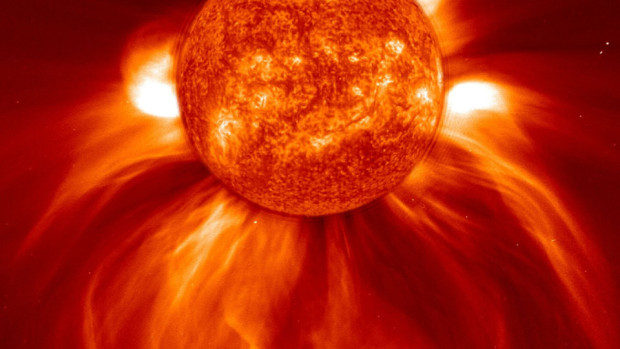 Мощно слънчево изригване от клас М предизвика сериозни смущения в