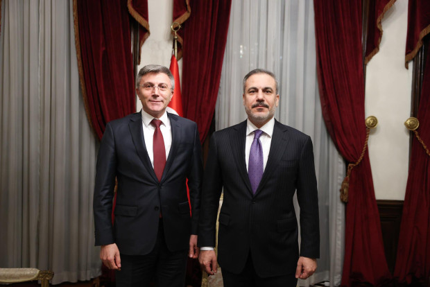 Карадайъ се срещна с министъра на външните работи на Република