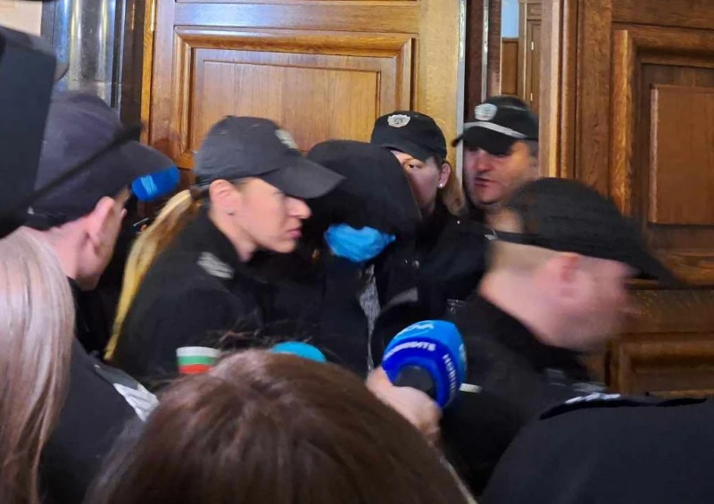 Викове "убийца" в съда, Габриела Славова отива в ареста