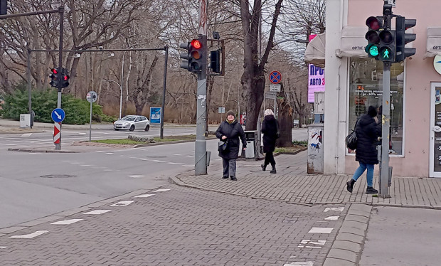 Преминаването през ключово кръстовище във Варна претърпя важна промяна видя