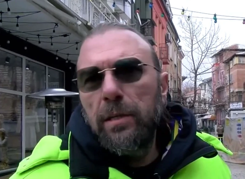 Собственикът на новостроящия се хотел в "Капана": Стеничката на комшията в мазето падна