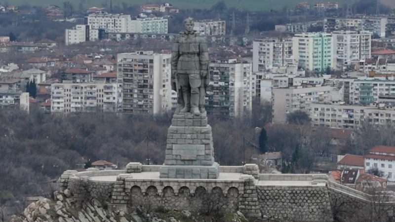 Русия: България бе наша приятелска страна, а сега планира да премахне Альоша