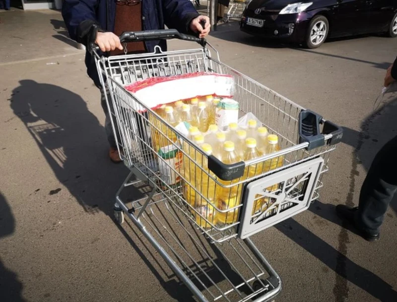 Да очакваме ли пак опашки за олио по магазините, производителите готвят протест