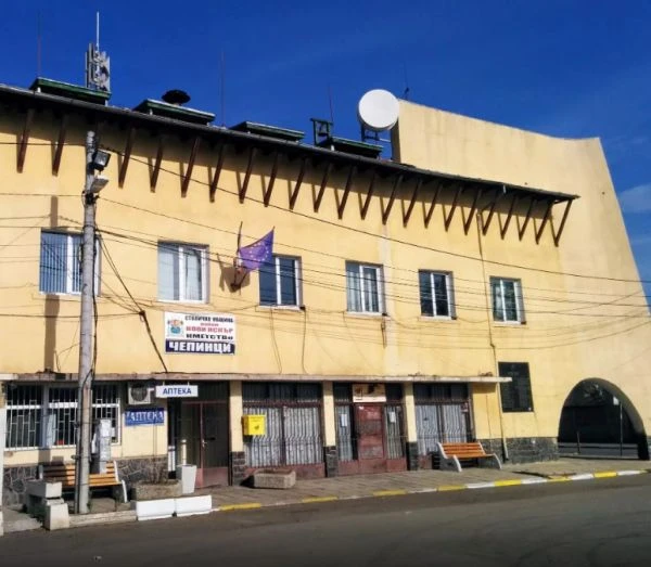 В Чепинци сградата на кметството е с уникална форма