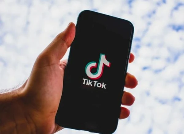TikTok може да остане без музиката на хиляди изпълнители