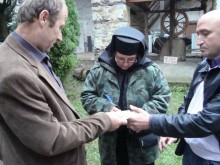 Правят курбан за пострадалия от пожара манастир "Св. Петка"