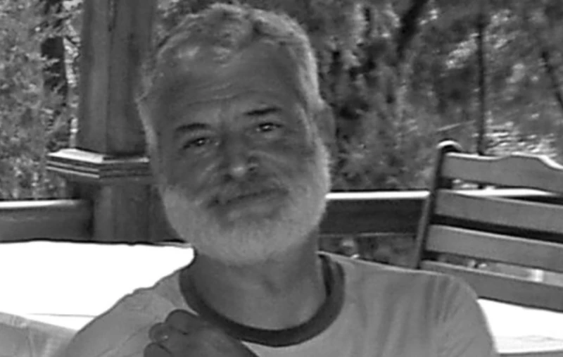 Почина виден българин