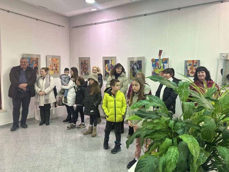 Децата на Хасково представиха творби "В духа на Пикасо"