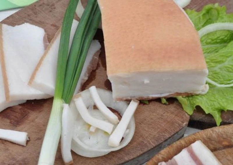Кой не трябва да яде сланина?