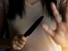 Две жени наръгаха с нож 20-годишен мъж в Панагюрище