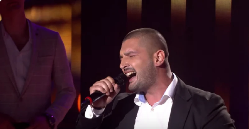 Българин продължава да разбива в най-голямото балканско певческо шоу