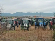 Министър Вътев кани на среща протестиращите земеделци