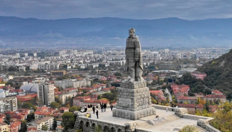 Почистиха Альоша