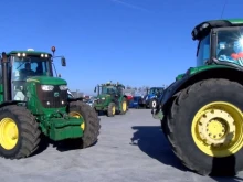 Земеделски протести в цяла България - тежка техника и блокирани пътища