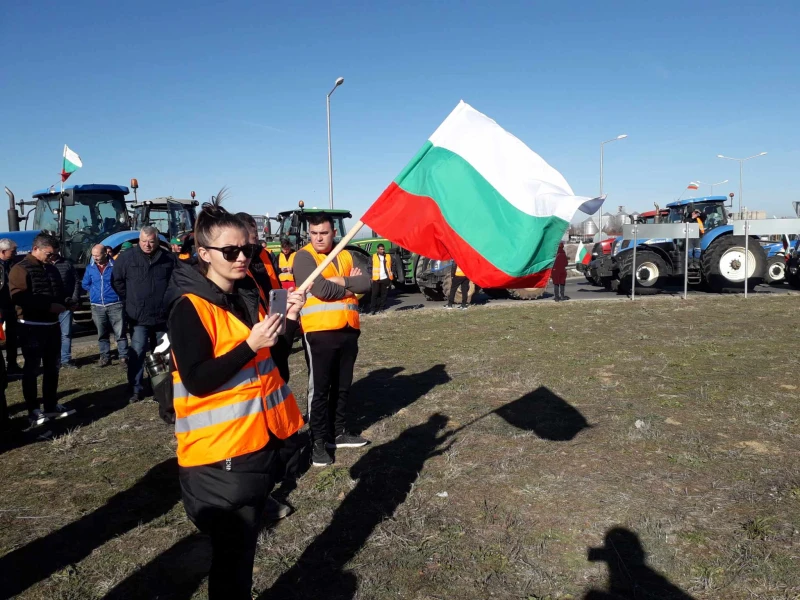 До Пловдив: Шофьори влязоха в конфликт с протестиращи земеделци