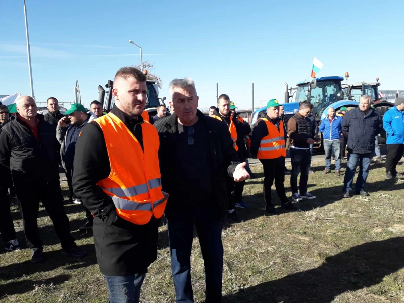 Правителството кани земеделците на нова среща утре