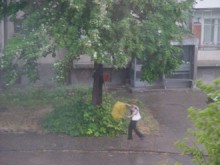 Прибираме чадърите в сряда