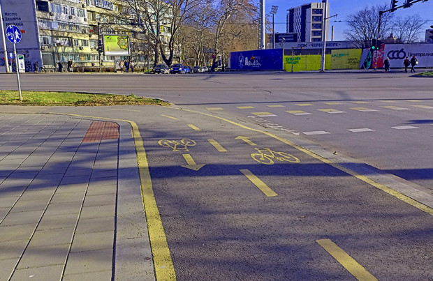 Това е най опасното кръстовище с велоалея във Варна Така твърдят