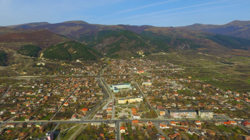 В най-малката община в България взимат най-големите заплати