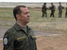 Медведев заплаши "циничните лъжци" Сунак, Шолц и Макрон с ядрен апокалипсис в случай на война между НАТО и Русия