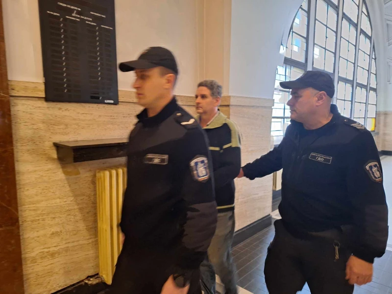 Нови разкрития за тежката междусъседска вражда, довела до убийството на психолога Иван Владимиров-Нав