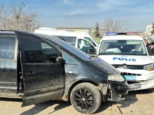 Полицаи в Одрин стреляха по кола от България
