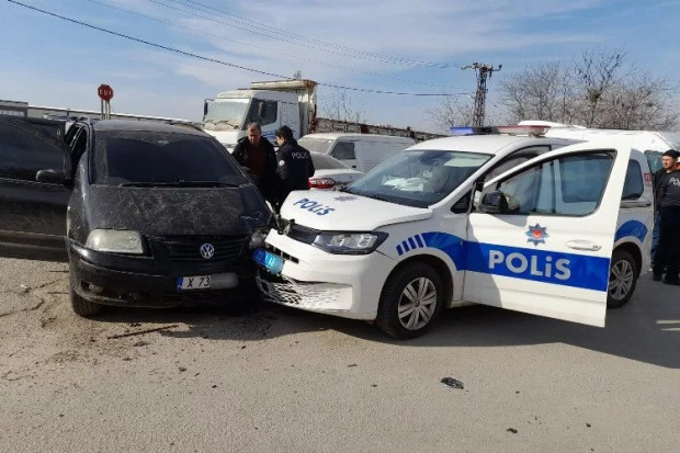 Голямо преследване между полицията и кола с български номера чийто