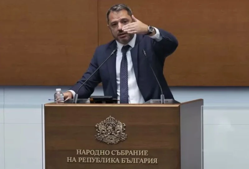 Хроматограф нажежи страстите между депутатите - Делян Добрев съзря опити да се пазят интересите на "Булгартрансгаз"