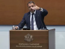 Хроматограф нажежи страстите между депутатите - Делян Добрев съзря опити да се пазят интересите на "Булгартрансгаз"