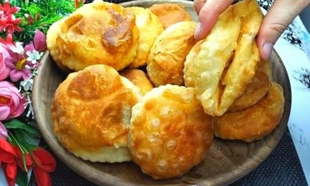 Ако имате кисело мляко и едно яйце, направете тази фантастична закуска, от която всеки ще изяде поне по 10 парчета