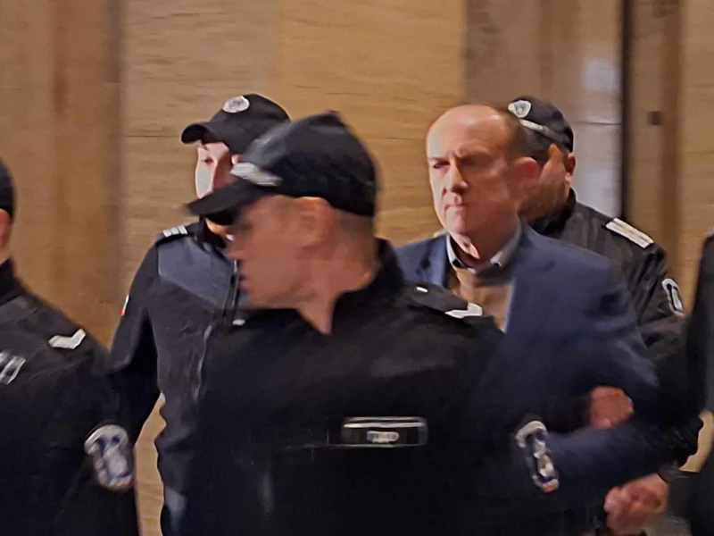 При закрити врата гледат делото срещу задържания за шпионаж служител на ГДБОП