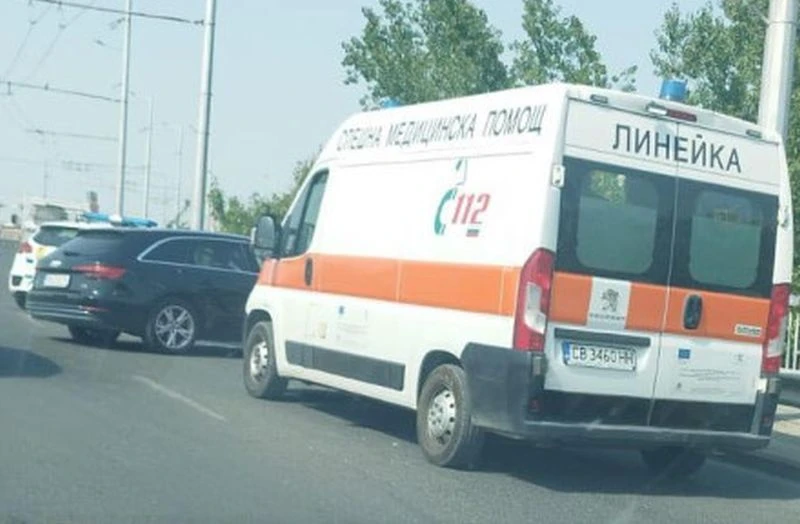 Очевидец: Блъснат човек лежи на пътя на надлез "Родопи"
