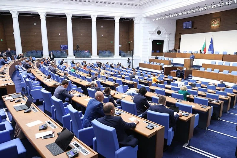 Девет министри са обект на парламентарен контрол днес
