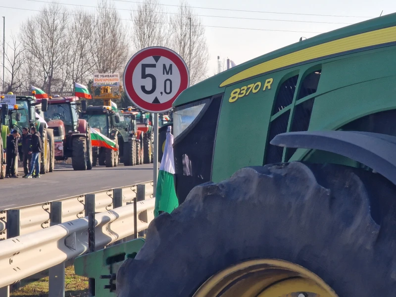 Четвърти ден блокади на земеделците в Северозапада