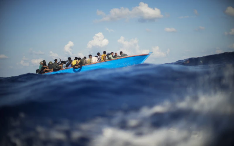 47 имигранти са спасени южно от Крит